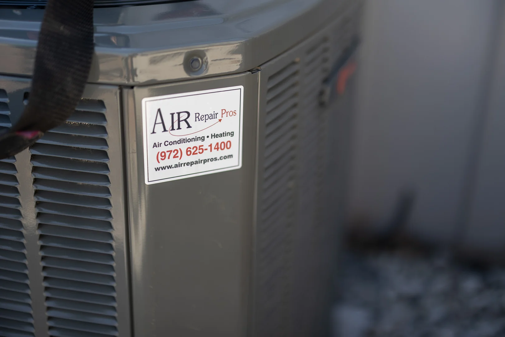 refrigerant leak signs