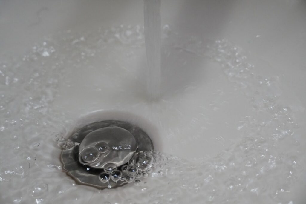clogged drain causes